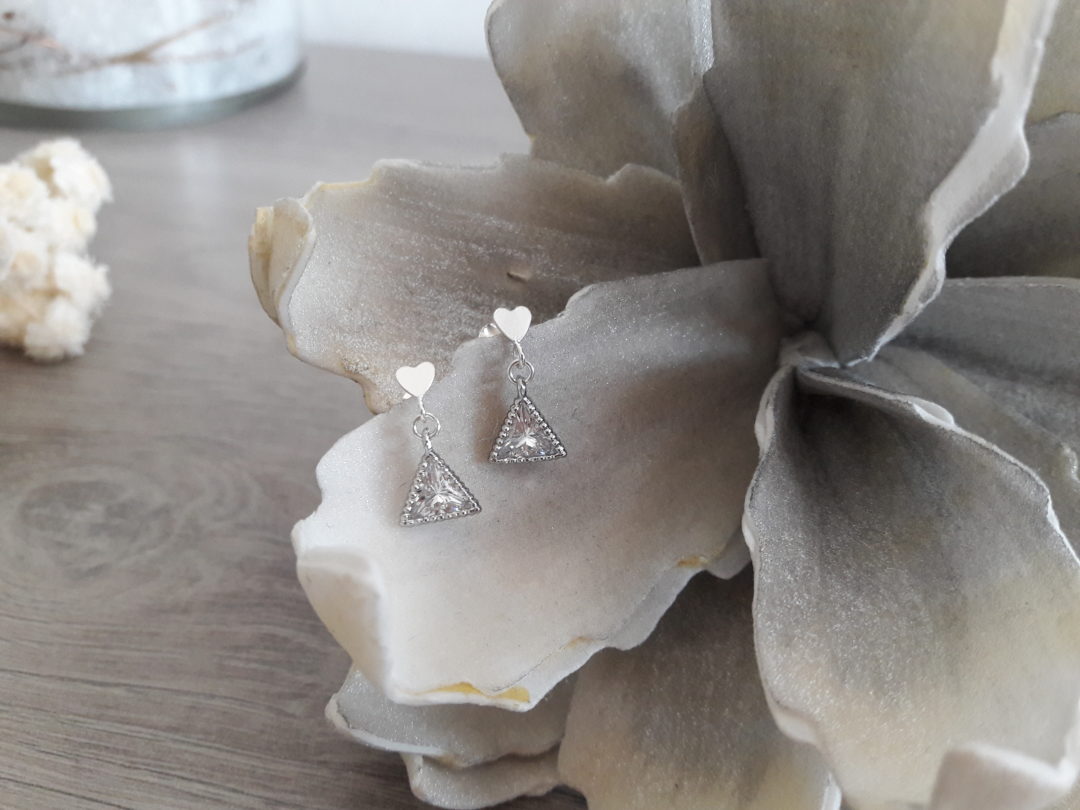 boucles d'oreilles argent coeur triangle zirconium cadeau bijoux femme fines legeres