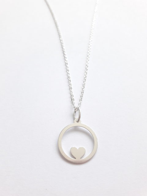 bijoux-cadeau-femme-collier-coeur-argent-cercle