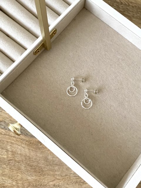 boucles-oreilles-argent-diamantee-double-anneaux-clou-bijoux-cadeau-femme