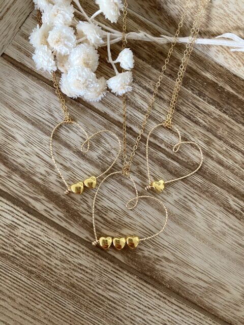 collier-dore-plaque-or-gold-filled-coeur-diamante-symbolique-fait-main-bijoux-cadeau-femme-maman