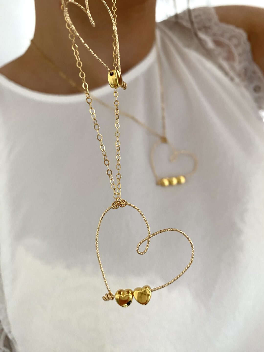 collier-dore-plaque-or-gold-filled-coeur-diamante-symbolique-fait-main-bijoux-cadeau-femme-maman