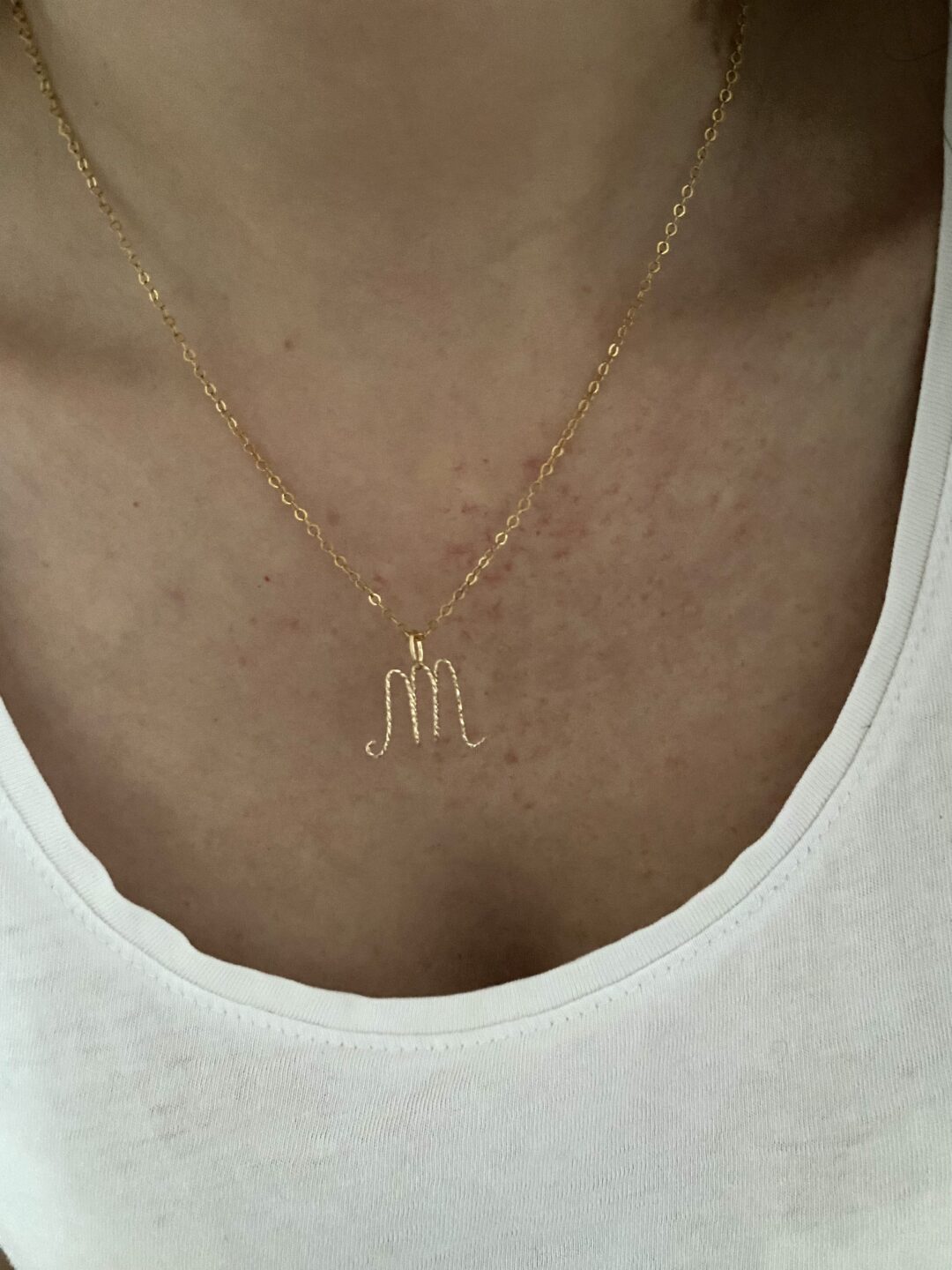 pendentif-initiale-lettre-gold-filled-dore-plaque-or-diamante-bijoux-cadeau-femme