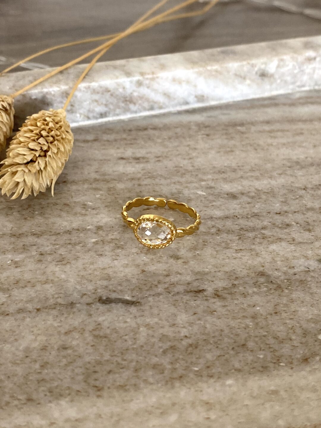 bague-doree-acier-inoxydable-zirconium-ovale-torsadee-fine-plaque-or-gold-bijoux-cadeaux-femme