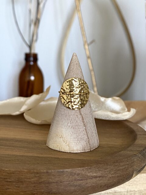 bague-acier-inoxydable-dore-martelee-diamantee-reglable-piece-bijoux-cadeaux-femme