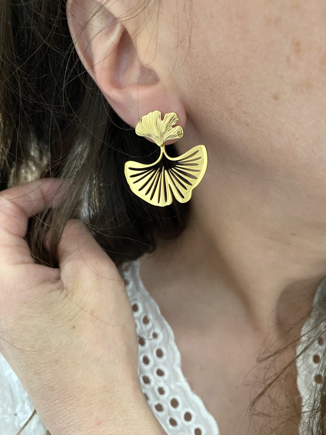 boucles-oreilles-feuilles-ginkgo-acier-inoxydable-dore-originales-bijoux-cadeaux-femme