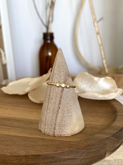 bague-acier-inoxydable-dore-reglable-zirconium-trilogie-bijoux-cadeaux-femme