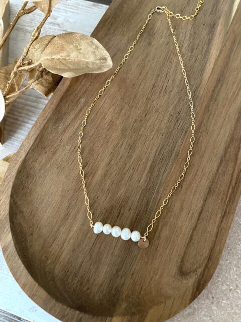 collier-or-lamine-perle-eau-douce-sequin-maille-fantaisie-bijoux-femme-cadeaux