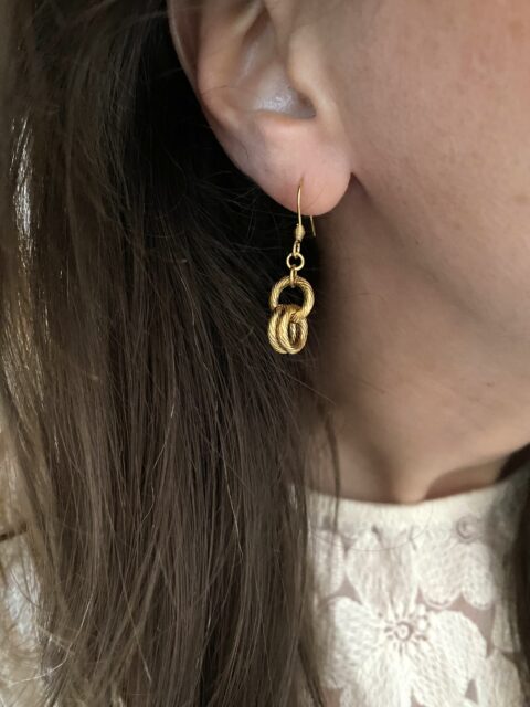 boucles-oreilles-acier-inoxydable-dore-anneaux-stries-enlaces-crochets-or-plaque-or-bijoux-cadeaux-femme