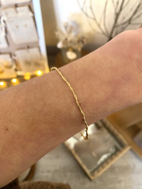 bracelet-jonc-torsade-diamante-dore-or-fin-reglable-sequin-nacre-semi-rigide-finesse-bijoux-cadeaux-femme