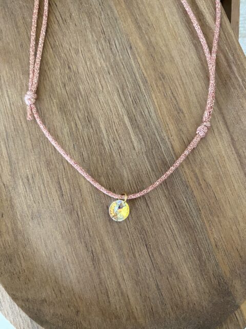 collier-cordon-coulissant-rose-metallise-cristal-swarovski-rose-reflets-reglable-bijoux-cadeaux-femme